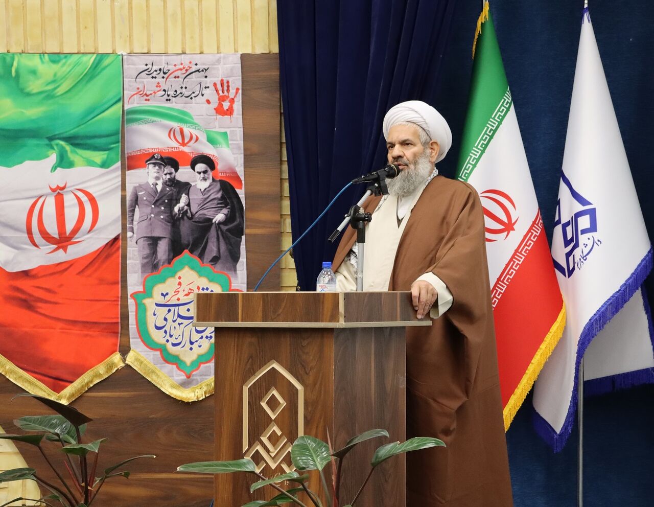 مقاومت و مردم‌سالاري رمز ماندگاري انقلاب اسلامي است