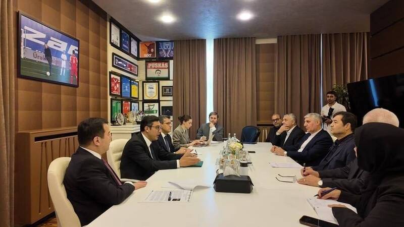 خبر وزير ورزش از برگزاري ديدار دوستانه تيم هاي ملي فوتبال ايران و آذربايجان