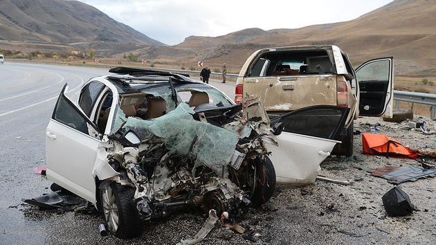 2 کشته و 5 مصدوم در سانحه رانندگي محور مرند-خوي