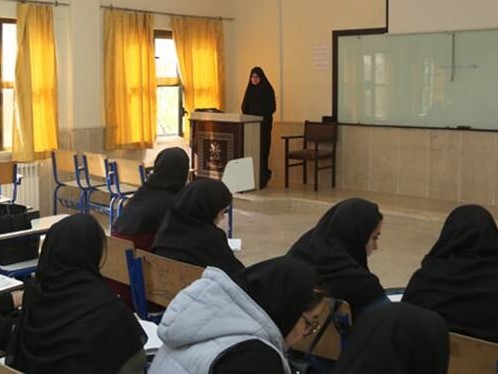 ارائه خدمات آموزشي به دانشجويان بي‌حجاب ممنوع شد