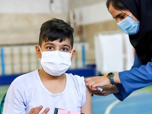 توصيه به دانش‌آموزان بالاي 12 سال براي تزريق دُز يادآور واکسن کرونا