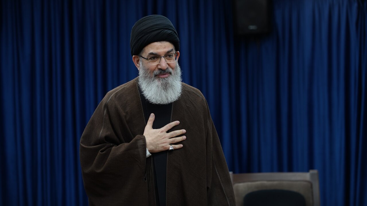 مقاومت بايد در جبهه رسانه‌اي قوي‌تر باشد