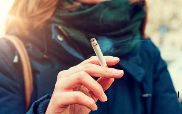 افزايش 190 درصدي مصرف سيگار در زنان
